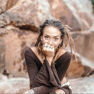 Meet your Posher, Daniella